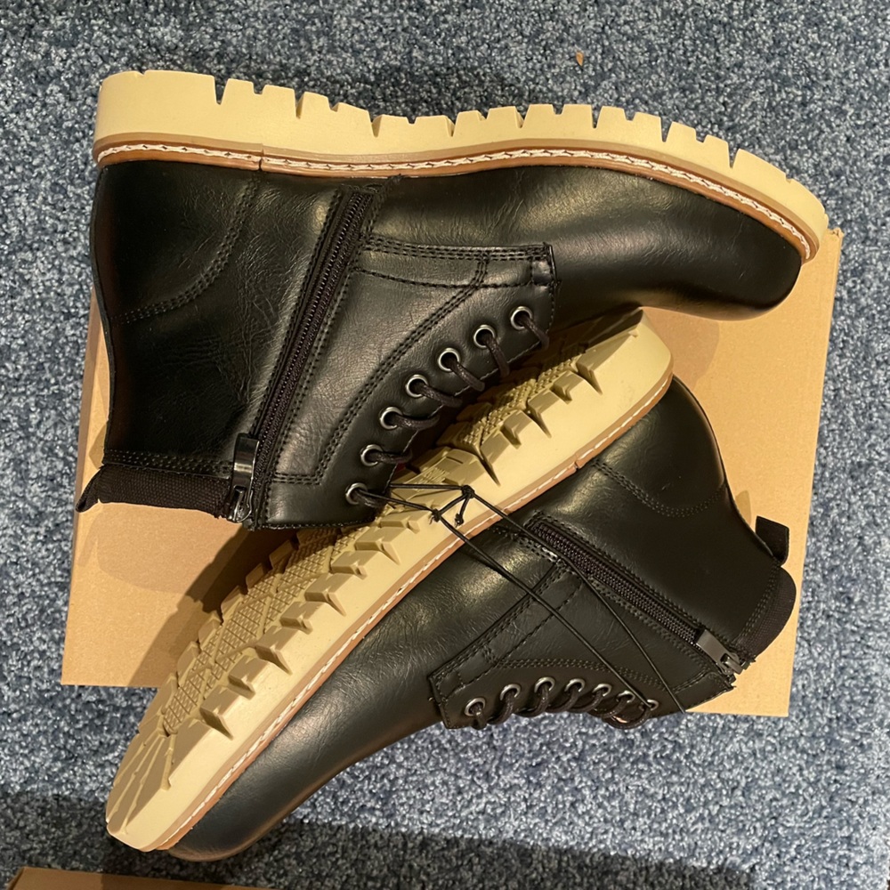 Steve Madden - Picture 4 of 6